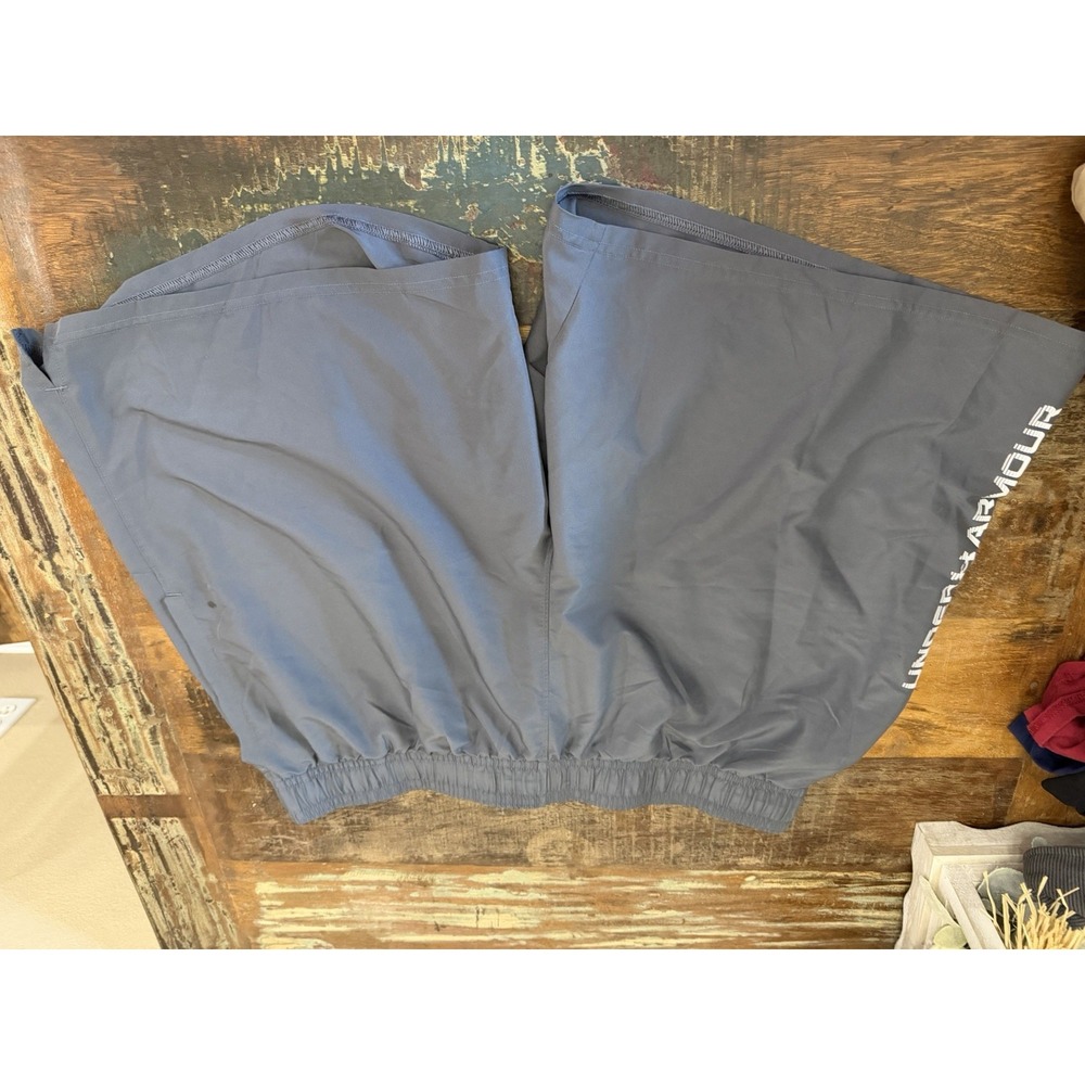 Mens 2XL Under Armour Dark Gray Athletic Shorts 8 In Inseam